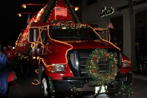 Santa Arrives In Parade